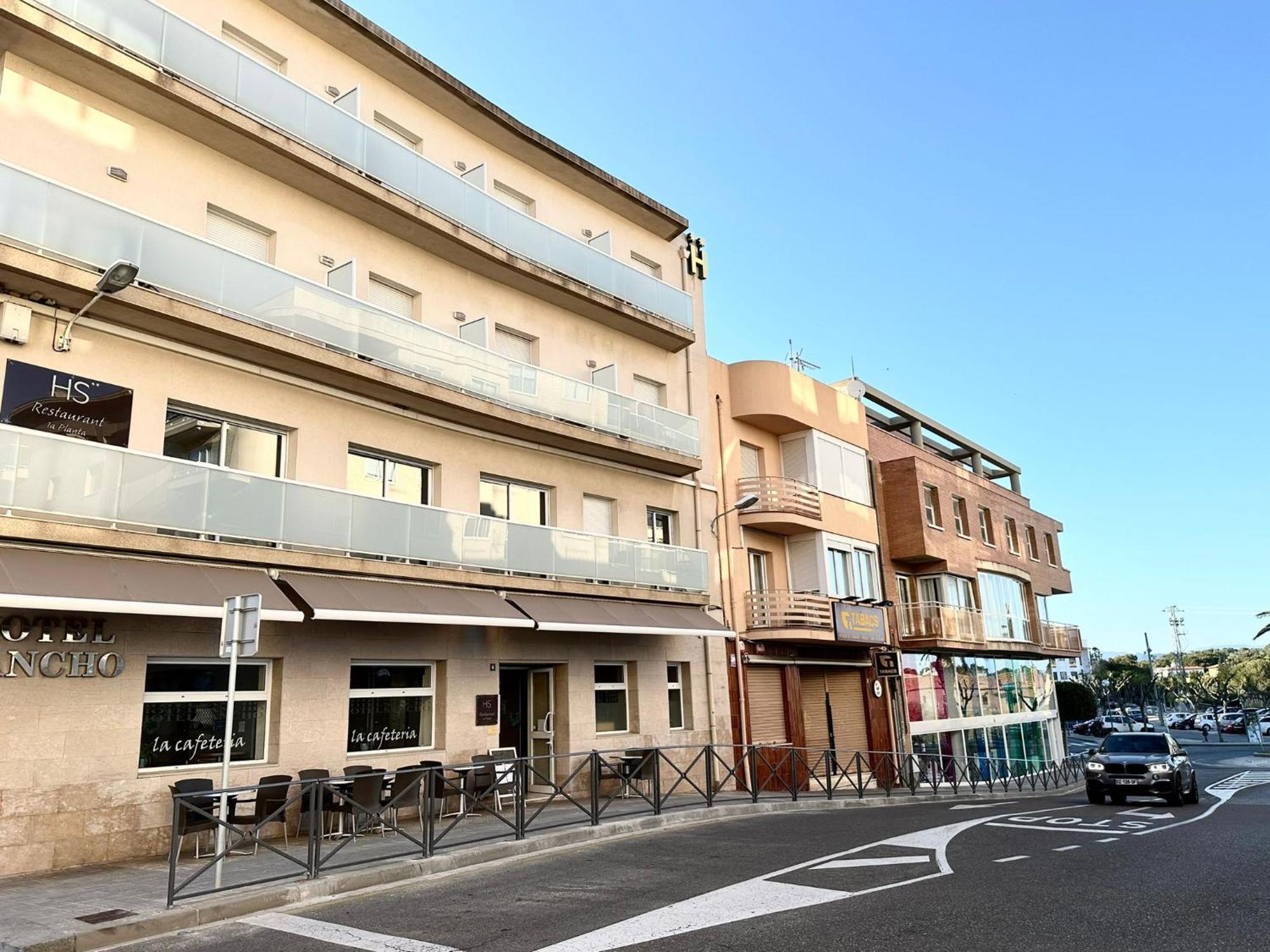 Hotel Sancho Vandellòs i l’Hospitalet de l’Infant Exterior foto